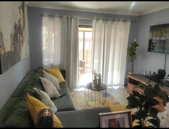 3 BEDROOM PROPERTY TO RENT IN MOOIKLOOF RIDGE ESTATE
